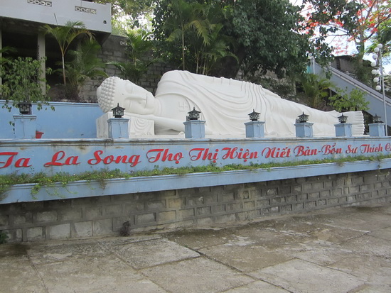 Khánh Hoà: “Một ngày an lạc” tại chùa Linh Sơn Pháp Ấn