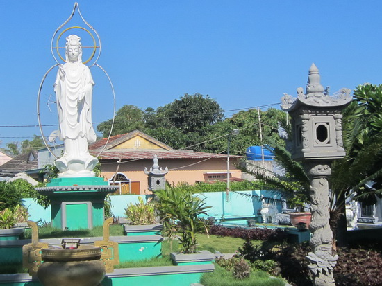 Khánh Hòa: Hơn 200 Phật tử về cộng tu ở chùa Đại Phước
