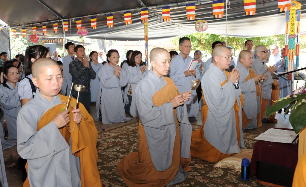 Hoa Kỳ: đại lễ Phật đản muộn nhất tại Tu Viện Huyền Không, San Jose Pl 2559