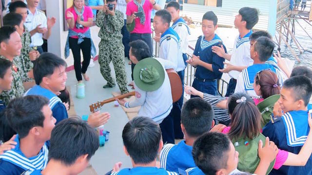 Khánh Hòa: Đoàn lãnh đạo thành ủy và  đại biểu các Ban ngành thành phố Hồ Chí Minh thăm Trường Sa.