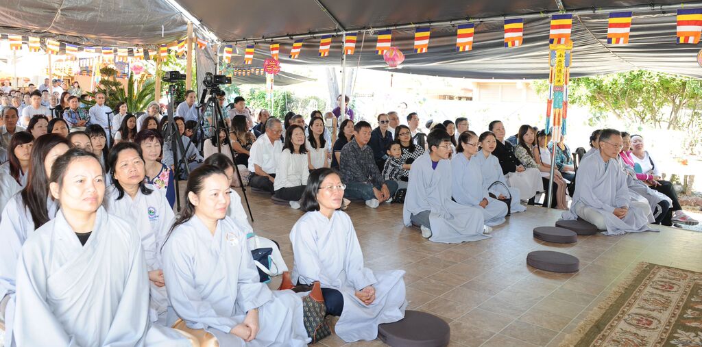 Hoa Kỳ: đại lễ Phật đản muộn nhất tại Tu Viện Huyền Không, San Jose Pl 2559