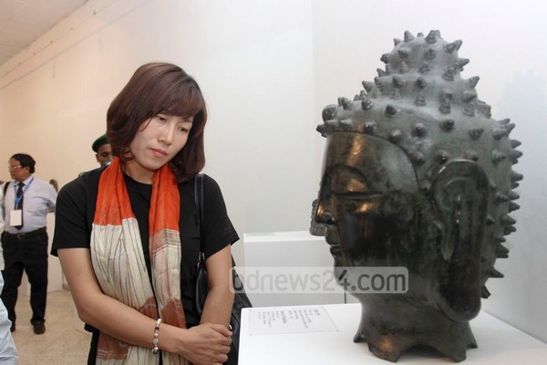 Chùm ảnh Triển lãm tác phẩm điêu khắc Phật giáo tại Bảo tàng Quốc gia Bangladesh