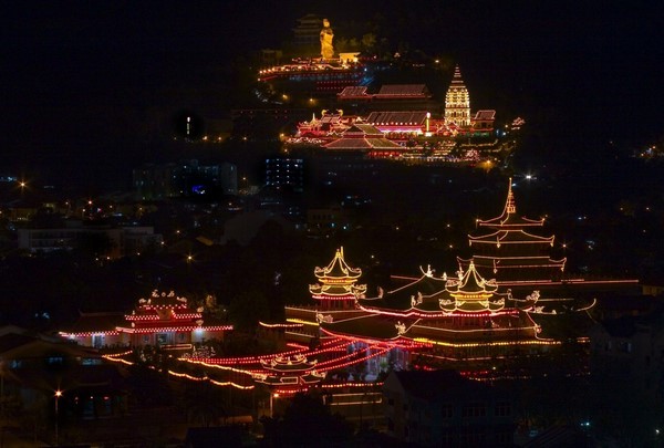 Ngôi Danh lam Phật địa Kek Lok Si tuyệt đẹp ở Malaysia