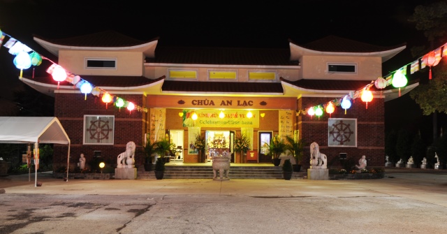 Hoa Kỳ: Lễ Vu Lan 2015 và triển lãm ảnh chùa Việt Nam tại chùa An Lạc - Indiana