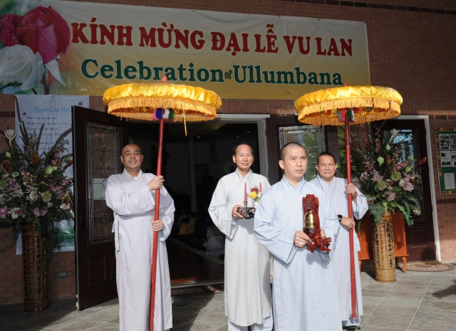 Hoa Kỳ: Lễ Vu Lan 2015 và triển lãm ảnh chùa Việt Nam tại chùa An Lạc - Indiana