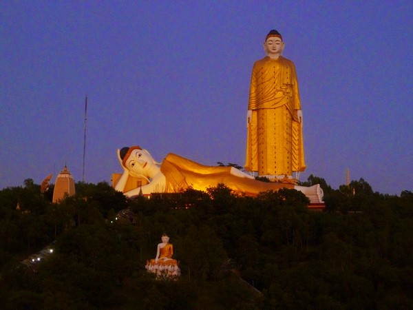 Chùm ảnh Danh lam Thắng tích Maha Bodhi Tahtaung Myanmar nổi tiếng thế giới