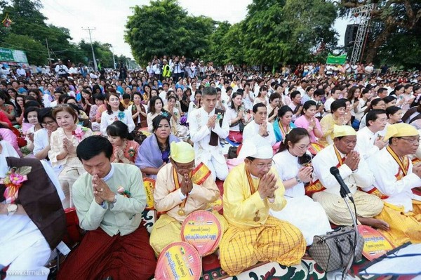 Myanmar: Chùm ảnh 10 nghìn chư Tăng diễu hành xung quanh Cố đô Phật giáo Mandalay