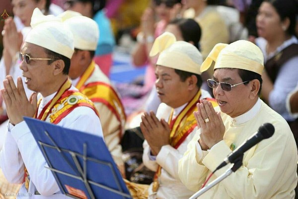 Myanmar: Chùm ảnh 10 nghìn chư Tăng diễu hành xung quanh Cố đô Phật giáo Mandalay