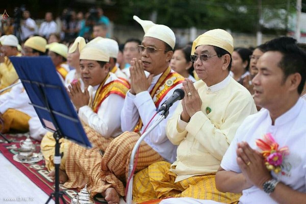 Myanmar: Chùm ảnh 10 nghìn chư Tăng diễu hành xung quanh Cố đô Phật giáo Mandalay