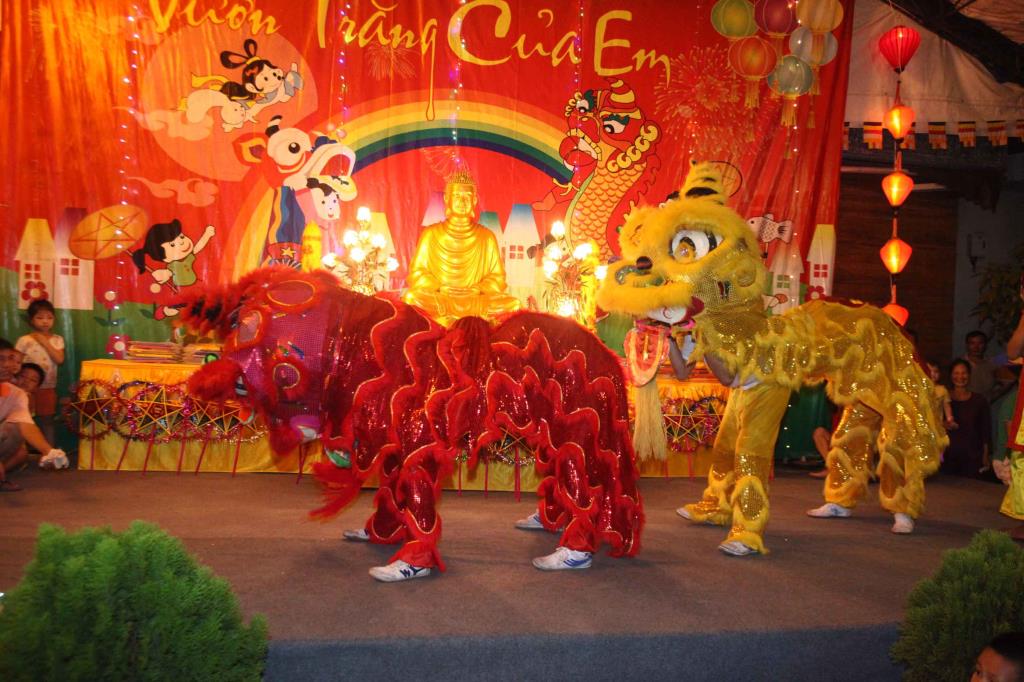 Hà Nội: Chùa Trung Phúc Tổ Chức Trung Thu Cho Các Cháu Thiếu Niên Nhi Đồng