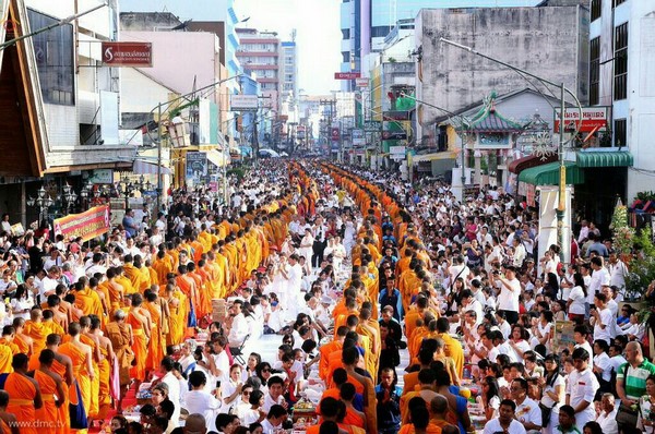 Thái Lan: Chùm ảnh Lễ cúng dường 10 nghìn vị tăng sĩ quốc tế tại Tp. Hat Yai