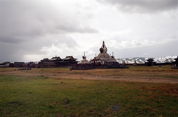 Mông Cổ: Ngôi Già lam Cổ tự Erdene Zuu tuyệt đẹp