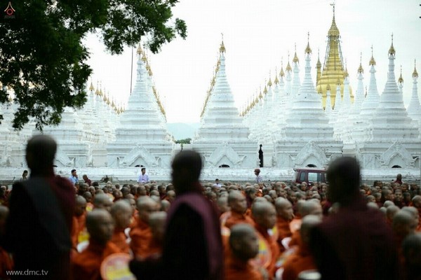 Myanmar: Chùm ảnh 10 nghìn chư Tăng diễu hành xung quanh Cố đô Phật giáo Mandalay