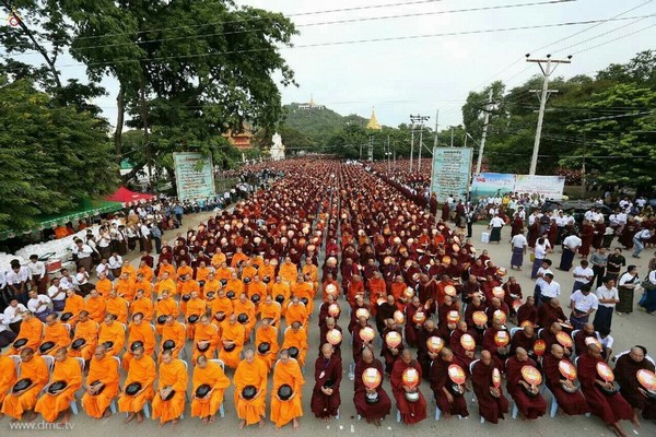 Myanmar: Chùm ảnh 10 nghìn chư Tăng diễu hành xung quanh Cố đô Phật giáo Mandalay