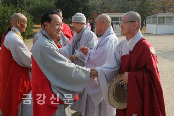 Lãnh đạo Phật giáo liên Triều  đàm phán cho hòa giải dân tộc tại biên giới Kaesong