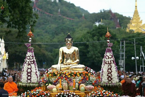 Myanmar: Chùm ảnh 10 nghìn chư Tăng diễu hành xung quanh Cố đô Phật giáo Mandalay