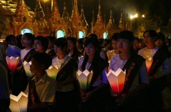 Myanmar: Phật tử cả nước chào đón ngày Lễ Hoa Đăng (Thadingyut)