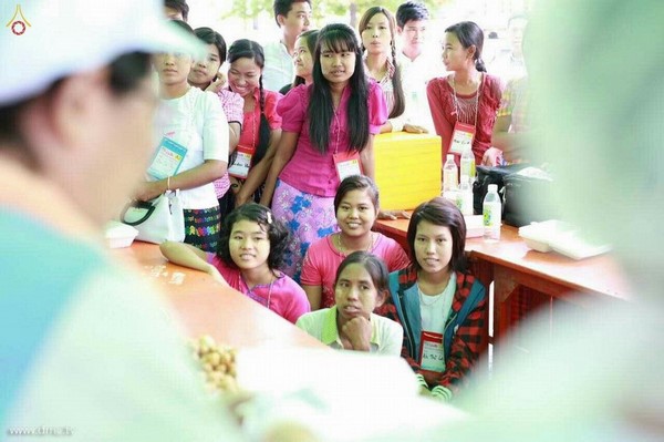 Myanmar: Chùm ảnh chuẩn bị 10 nghìn vị Tăng diễu hành vị trí hình ảnh đẹp ấn tượng