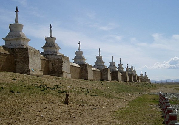 Mông Cổ: Ngôi Già lam Cổ tự Erdene Zuu tuyệt đẹp