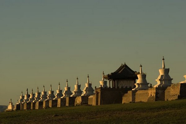 Mông Cổ: Ngôi Già lam Cổ tự Erdene Zuu tuyệt đẹp