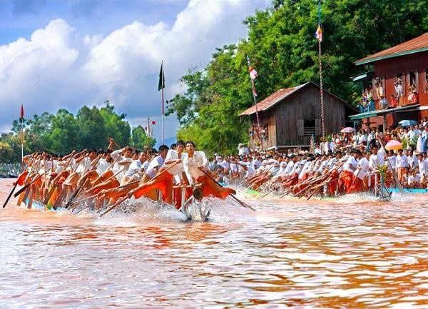 Myanmar: Chùm ảnh Lễ hội Cung nghinh tượng Phật trở về chùa Phaungtaw Oo và đua thuyền