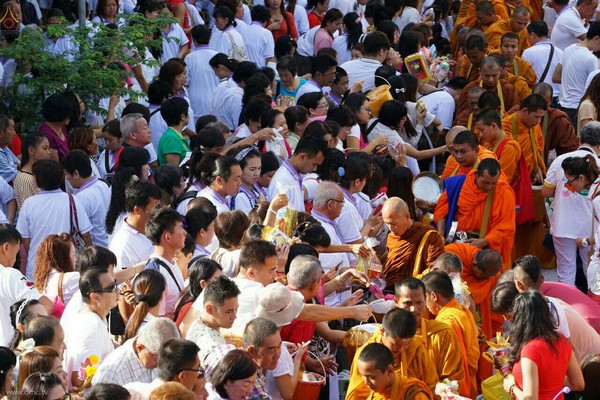 Thái Lan: Chùm ảnh Lễ cúng dường 10 nghìn vị tăng sĩ quốc tế tại Tp. Hat Yai