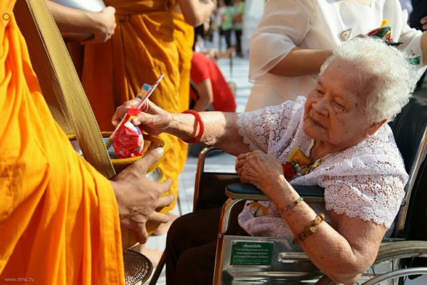 Thái Lan: Chùm ảnh Lễ cúng dường 10 nghìn vị tăng sĩ quốc tế tại Tp. Hat Yai