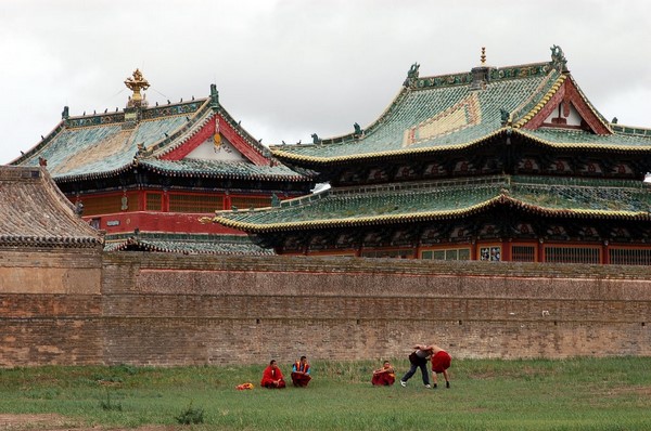 Mông Cổ: Ngôi Già lam Cổ tự Erdene Zuu tuyệt đẹp