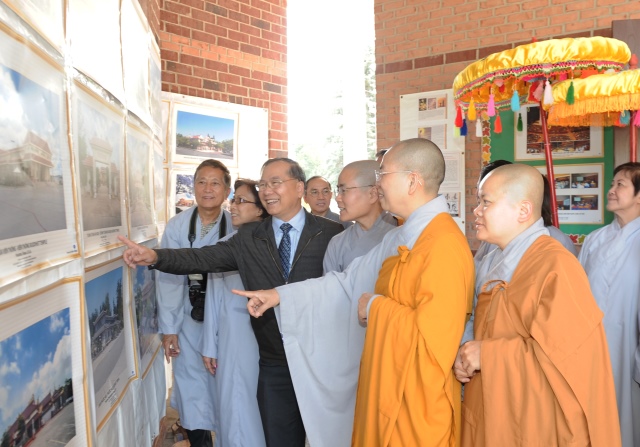 Hoa Kỳ: Lễ Vu Lan 2015 và triển lãm ảnh chùa Việt Nam tại chùa An Lạc - Indiana