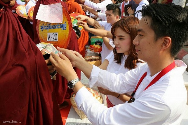 Myanmar: Chùm ảnh 10 nghìn chư Tăng diễu hành xung quanh Cố đô Phật giáo Mandalay