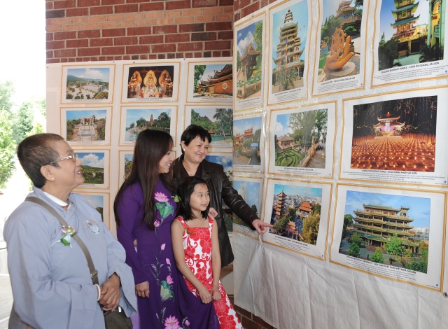 Hoa Kỳ: Lễ Vu Lan 2015 và triển lãm ảnh chùa Việt Nam tại chùa An Lạc - Indiana