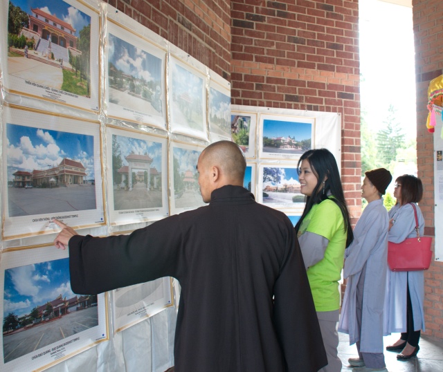 Hoa Kỳ: Lễ Vu Lan 2015 và triển lãm ảnh chùa Việt Nam tại chùa An Lạc - Indiana