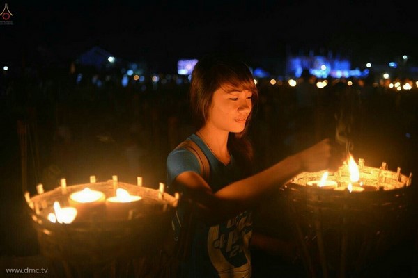 Philippines: Thiền viện Middleway, Thái Lan phối hợp với Tp Iloilo tổ chức thắp sáng hòa bình