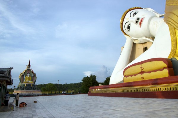 Chùm ảnh Danh lam Thắng tích Maha Bodhi Tahtaung Myanmar nổi tiếng thế giới