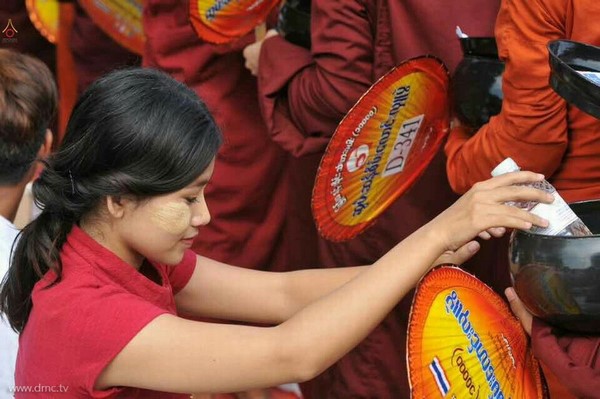 Myanmar: Chùm ảnh 10 nghìn chư Tăng diễu hành xung quanh Cố đô Phật giáo Mandalay