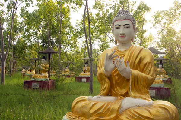 Chùm ảnh Danh lam Thắng tích Maha Bodhi Tahtaung Myanmar nổi tiếng thế giới
