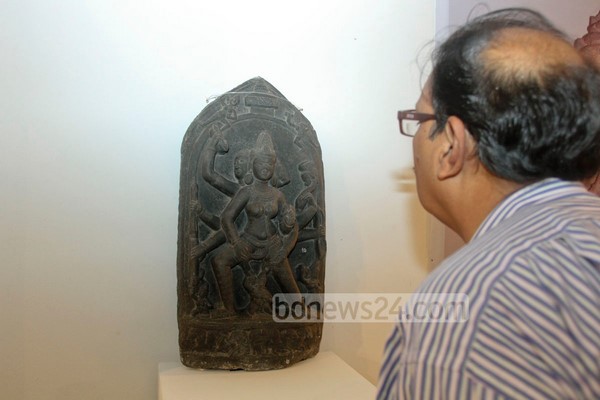 Chùm ảnh Triển lãm tác phẩm điêu khắc Phật giáo tại Bảo tàng Quốc gia Bangladesh