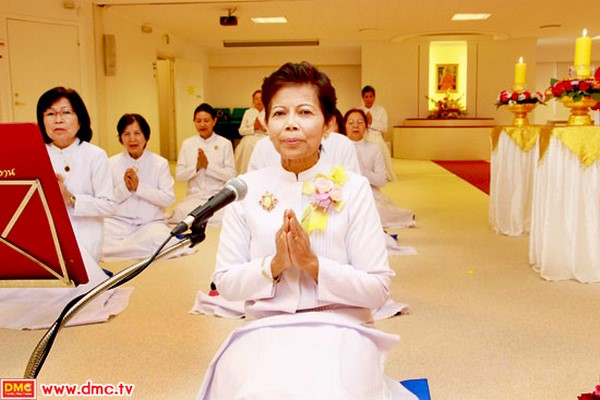 Đan Mạch: Chi nhánh Thiền viện Wat Phra Dhammakaya Tháilan tổ chức lễ dâng y kathina