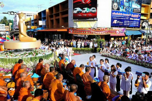 Thái Lan: Chùm ảnh Lễ cúng dường 10 nghìn vị tăng sĩ quốc tế tại Tp. Hat Yai