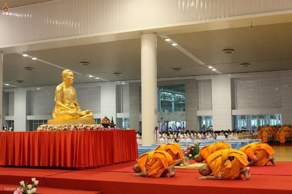 Thái Lan: Chùm ảnh Lễ tưởng niệm 98 năm ngày Thiền sư Phra Mongkhonthepmuni ngộ đạo