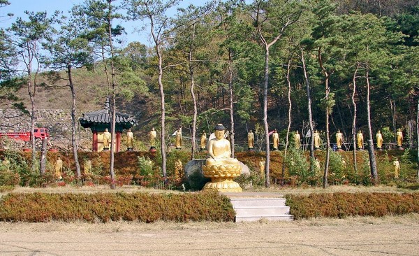 Hàn Quốc Chùm ảnh ngôi Danh lam thắng tích Vạn Phật Tự