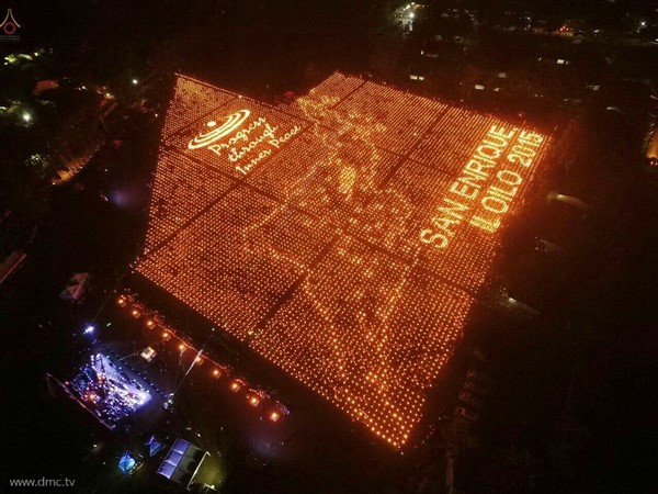 Philippines: Thiền viện Middleway, Thái Lan phối hợp với Tp Iloilo tổ chức thắp sáng hòa bình