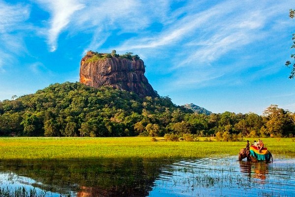 Danh lam thắng tích Sigiriya Lions Rock Phật giáo Cổ Sri Lanka
