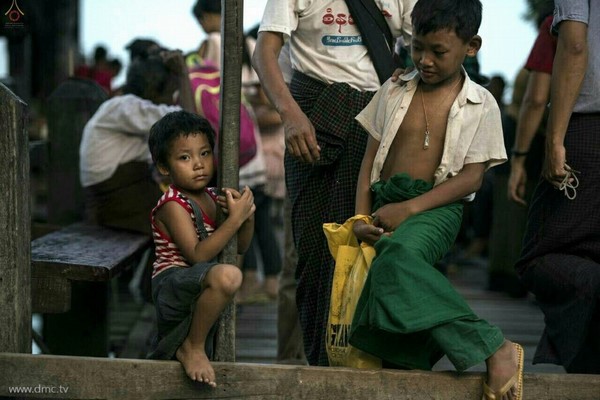 Myanmar: Chùm ảnh chuẩn bị 10 nghìn vị Tăng diễu hành vị trí hình ảnh đẹp ấn tượng