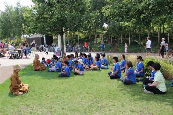 Anh quốc: Khóa trãi nghiệm thực tập Thiền ngoài trời