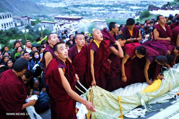 Tây Tạng: hơn 200 nghìn Phật tử tham dự lễ hội Shoton