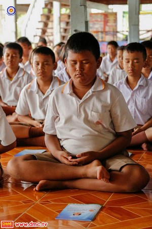 Thái Lan: Ngôi trường tiểu học làng áp dụng Tam quy - Ngũ giới, phát triển Đạo đức