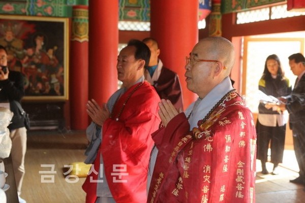 Lãnh đạo Phật giáo liên Triều  đàm phán cho hòa giải dân tộc tại biên giới Kaesong