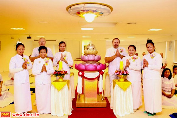 Đan Mạch: Chi nhánh Thiền viện Wat Phra Dhammakaya Tháilan tổ chức lễ dâng y kathina