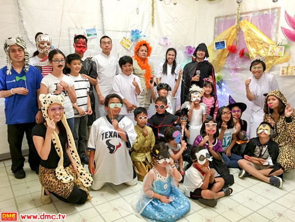 Chi nhánh Thiền viện Wat Phra Dhammakaya Thái Lan tại Mỹ tổ chức Lễ hội Halloween cho học sinh